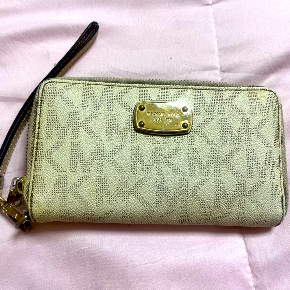 Michael Kors wallet